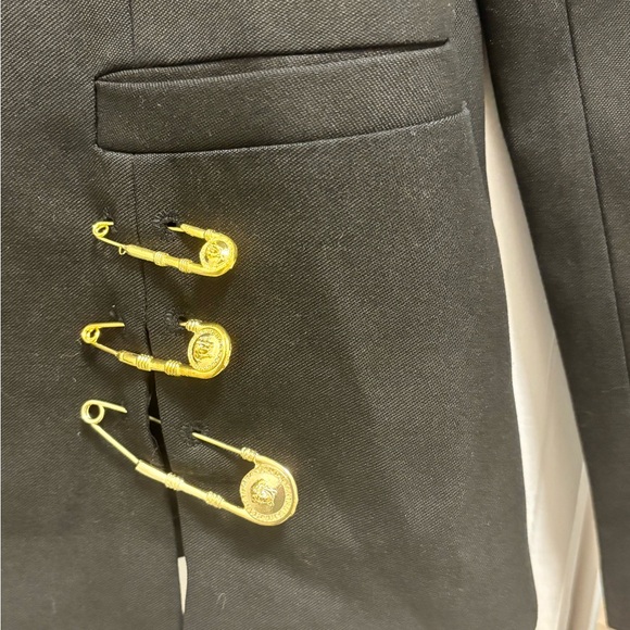 NWT Black Blazer with Oversized Gold Safety Pins - Picture 5 of 8
